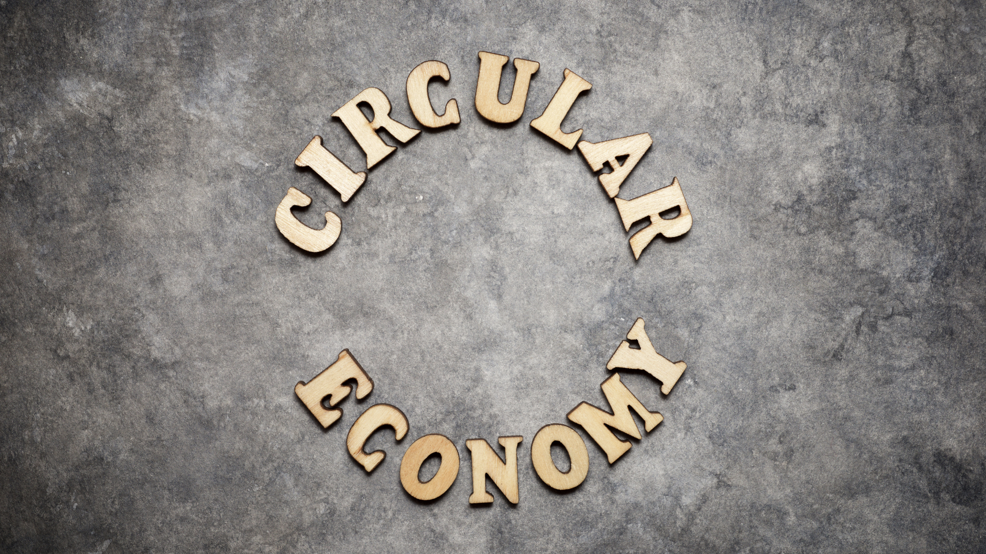 How Does the Internet of Things Enable the Circular Economy?