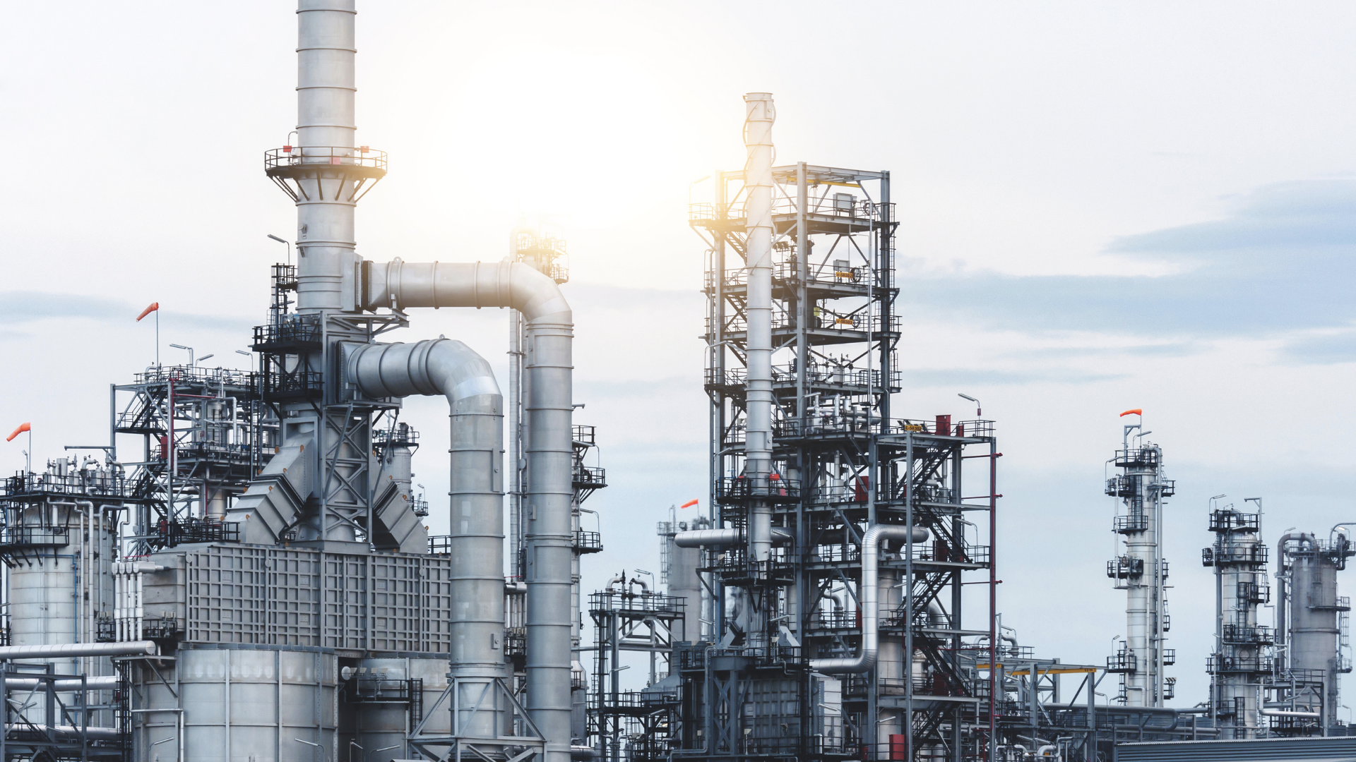 Gas factory. Нефтегазовая промышленность. Нефтеперерабатывающая промышленность. Объекты нефтегазовой отрасли. Производство нефтепродуктов